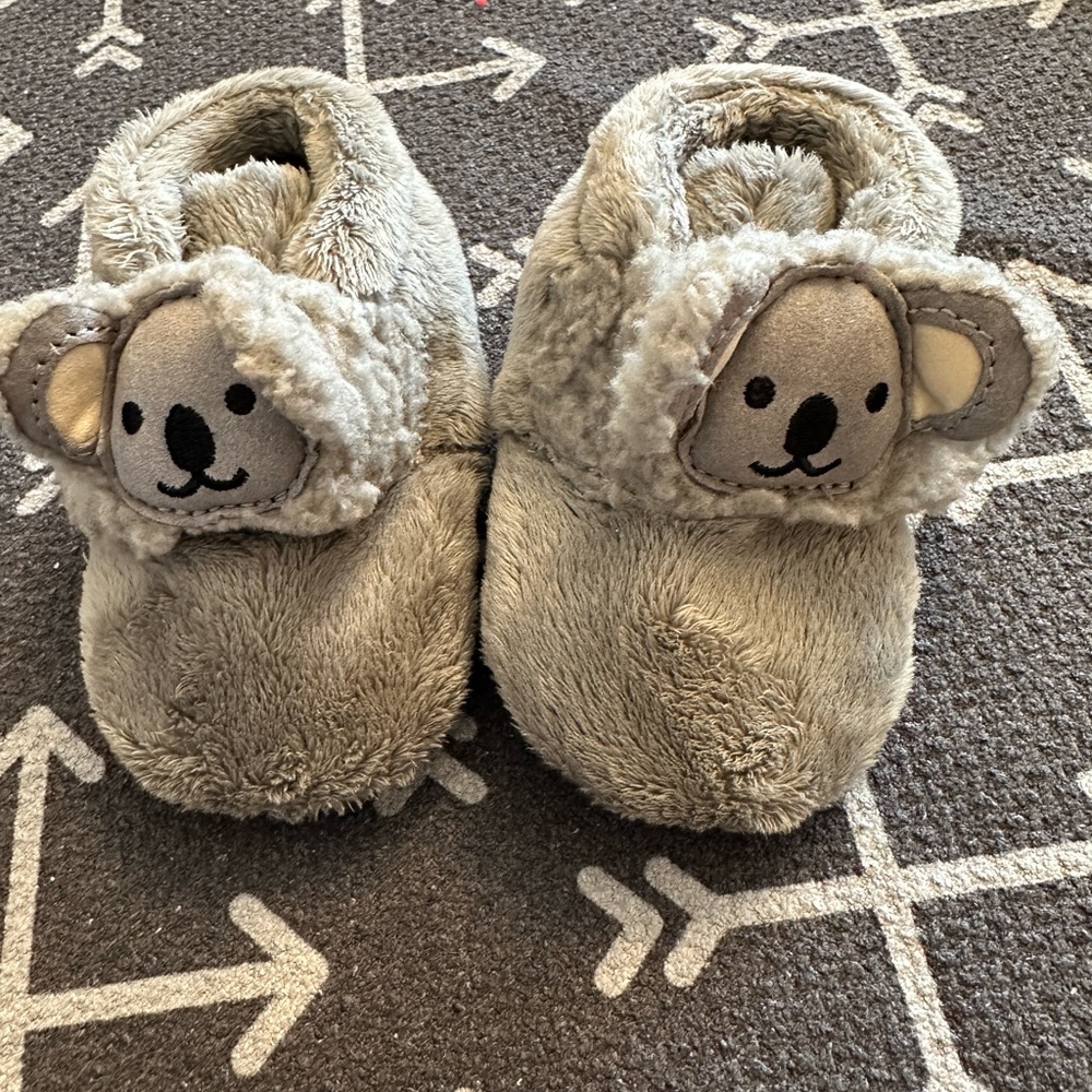 Ugg Bixbie koala booties size 2/3 GUC